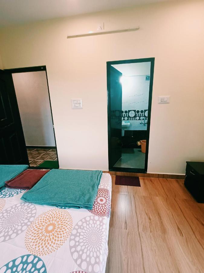 Maanyatha Home Stay Manipal Buitenkant foto