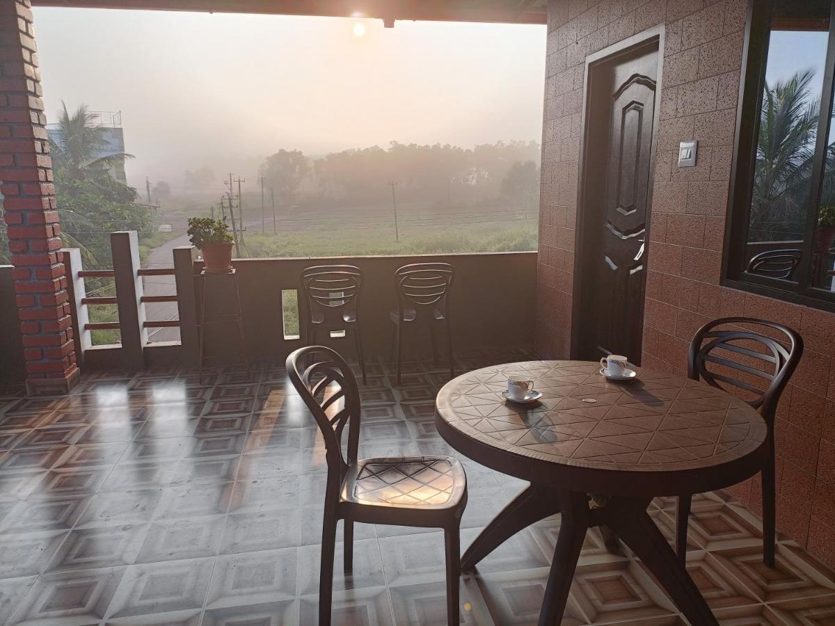 Maanyatha Home Stay Manipal Buitenkant foto