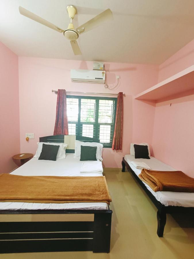 Maanyatha Home Stay Manipal Buitenkant foto
